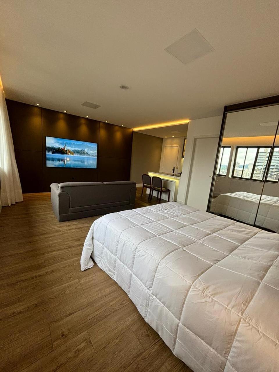 Apart Hotel Moderno Em Жоїнвіль Екстер'єр фото