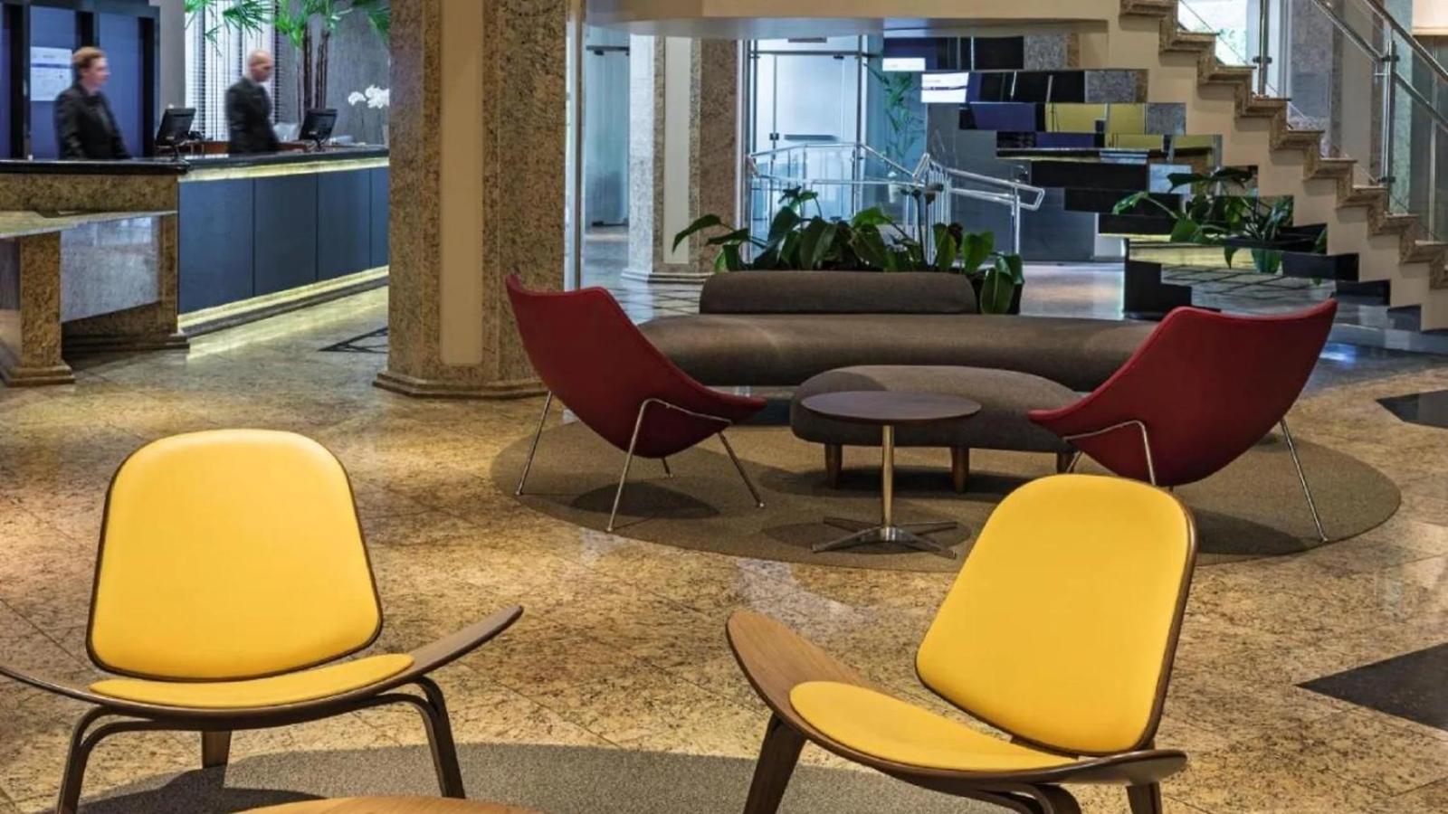 Apart Hotel Moderno Em Жоїнвіль Екстер'єр фото