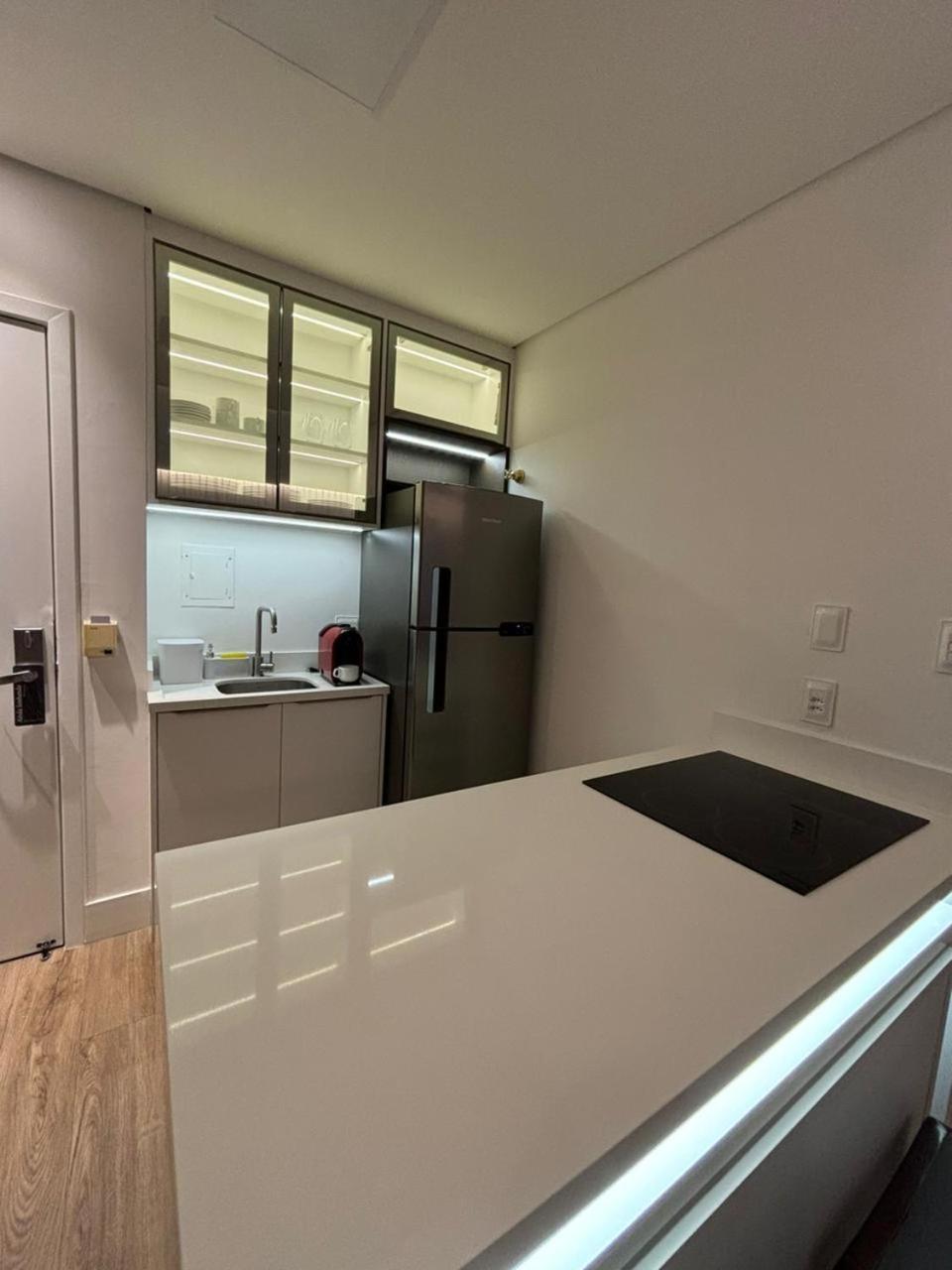 Apart Hotel Moderno Em Жоїнвіль Екстер'єр фото