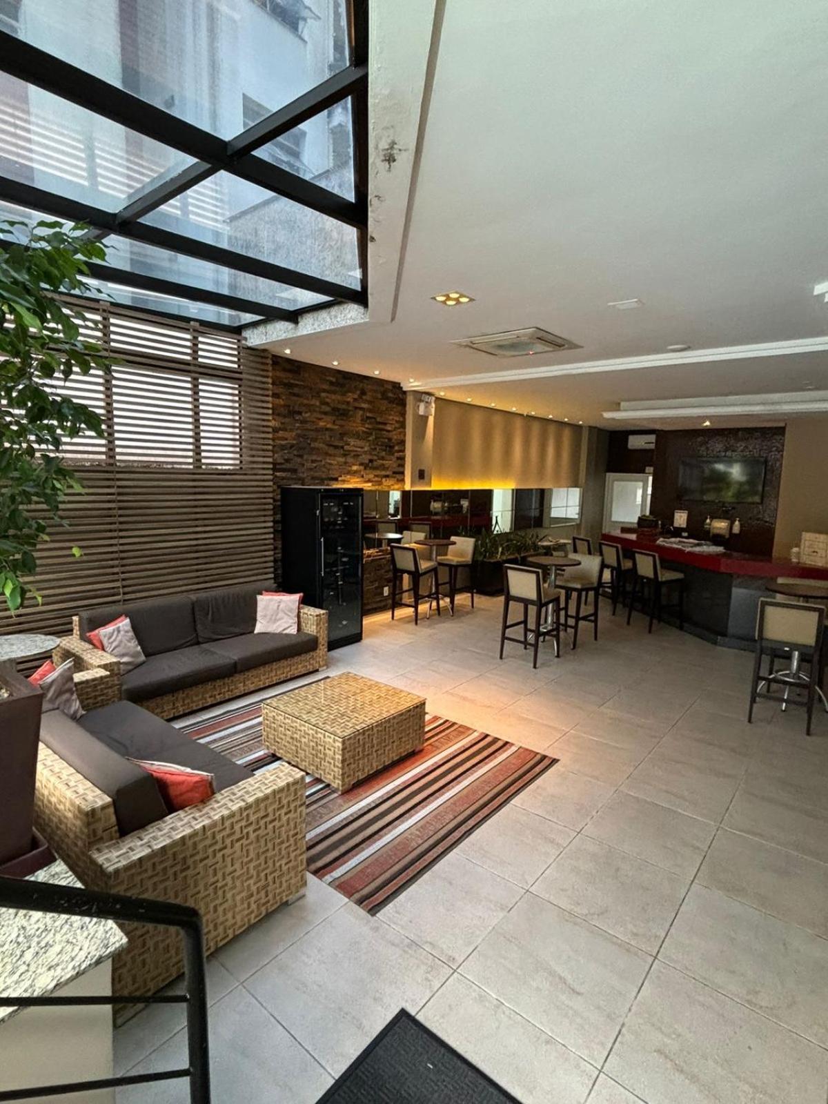 Apart Hotel Moderno Em Жоїнвіль Екстер'єр фото